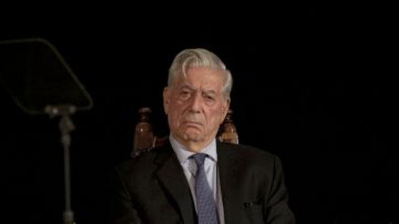 Vargas Llosa presentará novela en Congreso de Lengua Española en Panamá