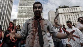 Los muertos vivientes toman el centro de Sao Paulo en la Marcha Zombi