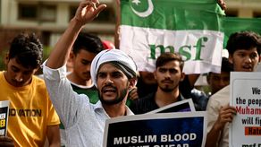 Fieles musulmanes tomaron las calles en varias ciudades de Asia.