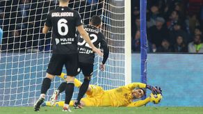 Napoli vuelve a tropezar tras empatar contra el Monza