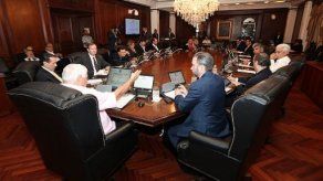 Salo Shamah rinde informe al  Ejecutivo sobre el Carnaval de la City