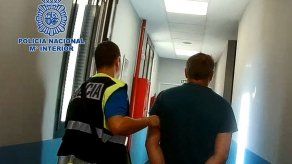 Policía española identifica a pedófilo por tatuaje mostrado en sus videos