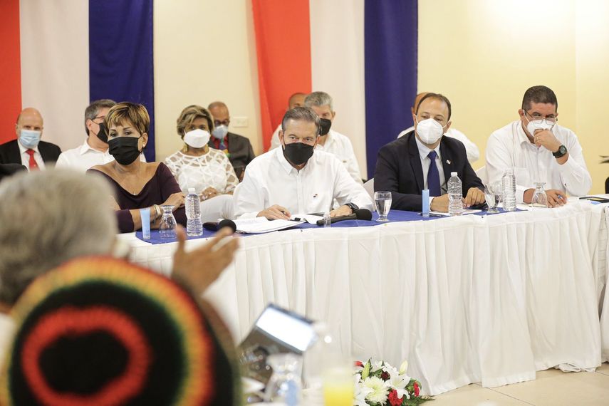 Presidente Cortizo reunido con dirigentes de la Coalición de la Unidad por Colón.