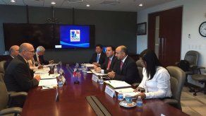 Guardia costera de Estados Unidos y Panamá establecen grupo de trabajo Guardia costera de Estados Unidos y Panamá establecen grupo de trabajo