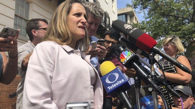 Trump advierte de aranceles “devastadores” a autos de Canadá