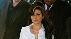 El padre de Amy Winehouse asegura que el fantasma de su hija le visita a menudo