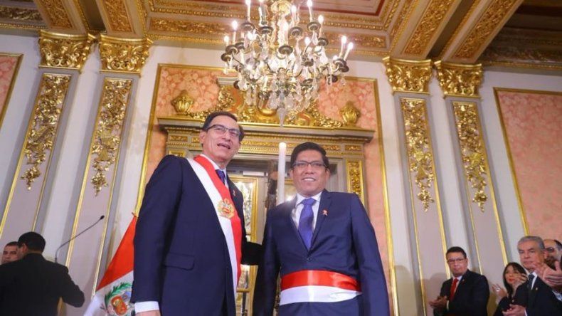 Presidente de Perú toma juramento al nuevo ministro de Justicia tras escándalo de audios