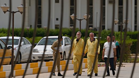 El panel de tres jueces en el tribunal de delitos graves de Bagdad programó la próxima audiencia para el 22 de mayo.&nbsp;