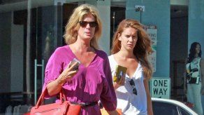 La hija de Rod Stewart busca su camino en la danza