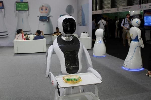 Alibaba presenta un robot para atender a los huéspedes en los hoteles