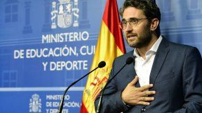 Renuncia ministro en España acusado de evasión fiscal