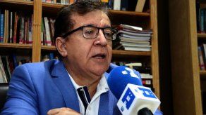 Expresidente Duarte en batalla política y jurídica para ser senador paraguayo