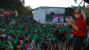 Domingo Arias comparte propuestas con la gente de Samaria