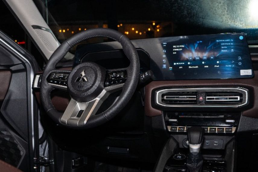 El nuevo Mitsubishi Destinator destaca por su diseño robusto y elegante. El nuevo Mitsubishi Destinator destaca por su diseño robusto y elegante.