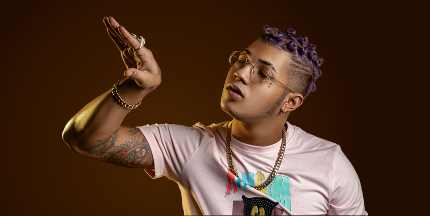 Boza enciende el escenario con su música y pone a bailar a todos en la Teletón 20-30