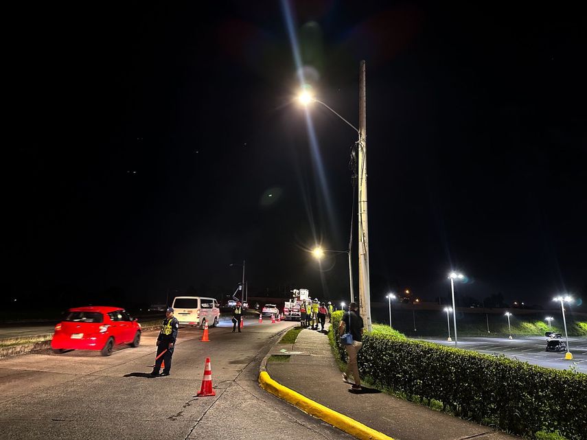 Este esfuerzo implica el reemplazo de luminarias de sodio por modernas luces LED, lo que permitirá obtener una mayor luminosidad. Este esfuerzo implica el reemplazo de luminarias de sodio por modernas luces LED, lo que permitirá obtener una mayor luminosidad.