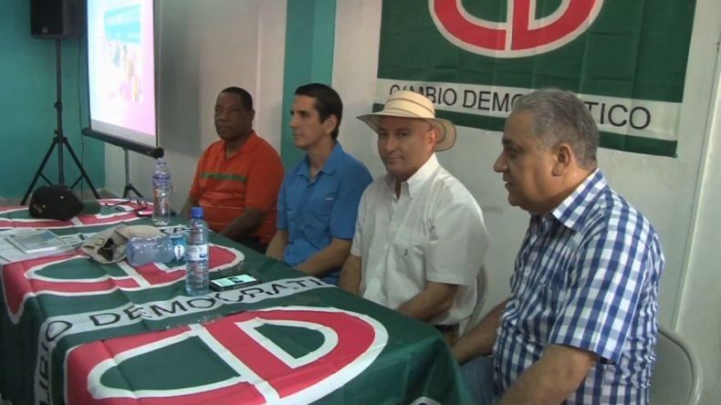 Una gestión sumamente lenta, dice Roux a Varela