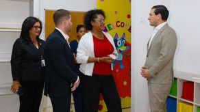 &nbsp;El embajador de EE. UU. en Panamá, Kevin Marino, y el alcalde Mayer Mizrachi, en el CEDI de Las Mañanitas.