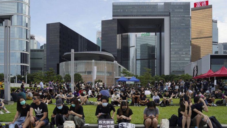 Gobierno de Hong Kong retira su polémica ley de extradición