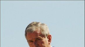 Bush se disculpa por soldado que practicó tiro con Corán
