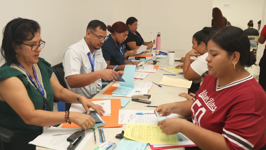 Concurso General de Becas 2026 recepción de documentos.