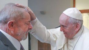 Papa recibió al expresidente brasileño Lula en el Vaticano Papa recibió al expresidente brasileño Lula en el Vaticano