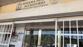 País por cárcel para fiscal adjunta acusada por corrupción