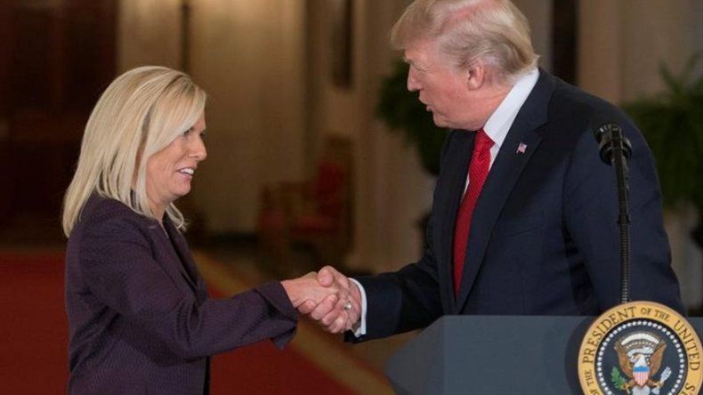 Trump nomina a aliada de su jefe de gabinete para dirigir Seguridad Nacional