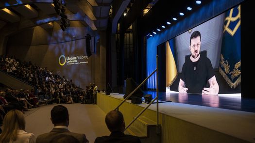 El presidente Volodymyr Zelenskyy intervino por videomensaje en la Conferencia para la Recuperación de Ucrania.