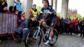 El colombiano Urán gana la 12ª etapa del Giro y se coloca líder