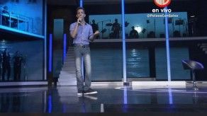 Y yo sin poderte hablar interpretado por Carlos