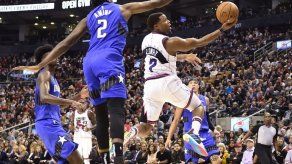 Lowry anota 26 puntos y Raptors vencen a Magic