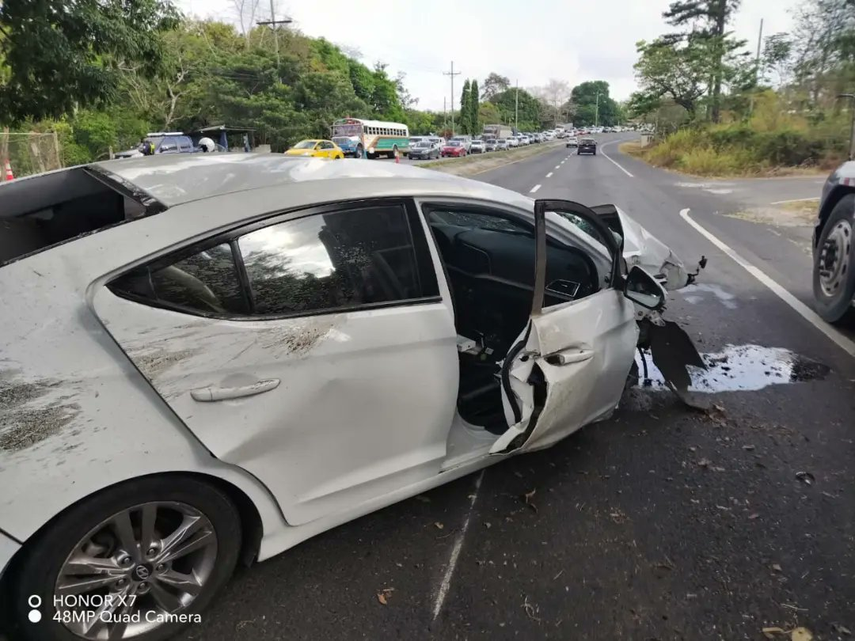 Accidente de tránsito deja un fallecido en Capira y provoca tráfico denso.