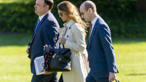 Asesor de Casa Blanca Stephen Miller da positivo a COVID-19