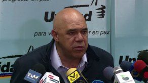 Oposición venezolana reitera negativa a firmar acuerdo para comicios