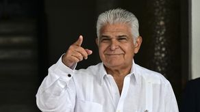 Presidente Mulino confirma pagos del MIDES a más de 186 mil panameños desde el 23 de junio Presidente Mulino confirma pagos del MIDES a más de 186 mil panameños desde el 23 de junio