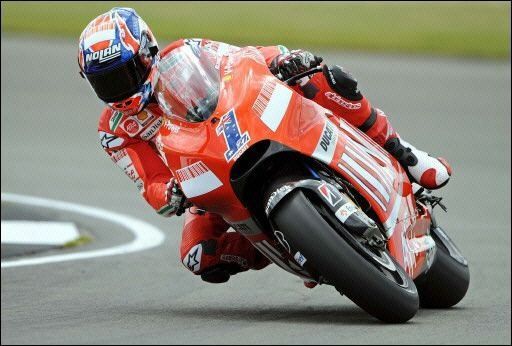 Stoner, el más rápido en los entrenamientos en Assen