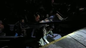 Tras rescatar a los migrantes se detuvo a ocho extranjeros que dirigían las embarcaciones.