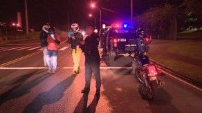 Incidente entre policías y equipo periodístico genera críticas Incidente entre policías y equipo periodístico genera críticas