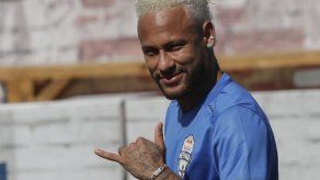 Fiscales recomiendan cerrar caso contra Neymar por violación