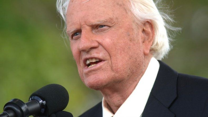 Influyente evangelista Billy Graham muere a los 99 años