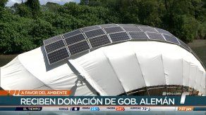 Alemania dona máquina compactadora de plástico al grupo Marea Verde