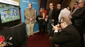 Primer juego de la NFL en 3-D supera fallos iniciales