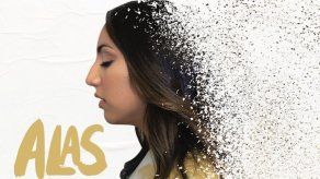 Hija de integrante del grupo Son by Four promociona su primer disco