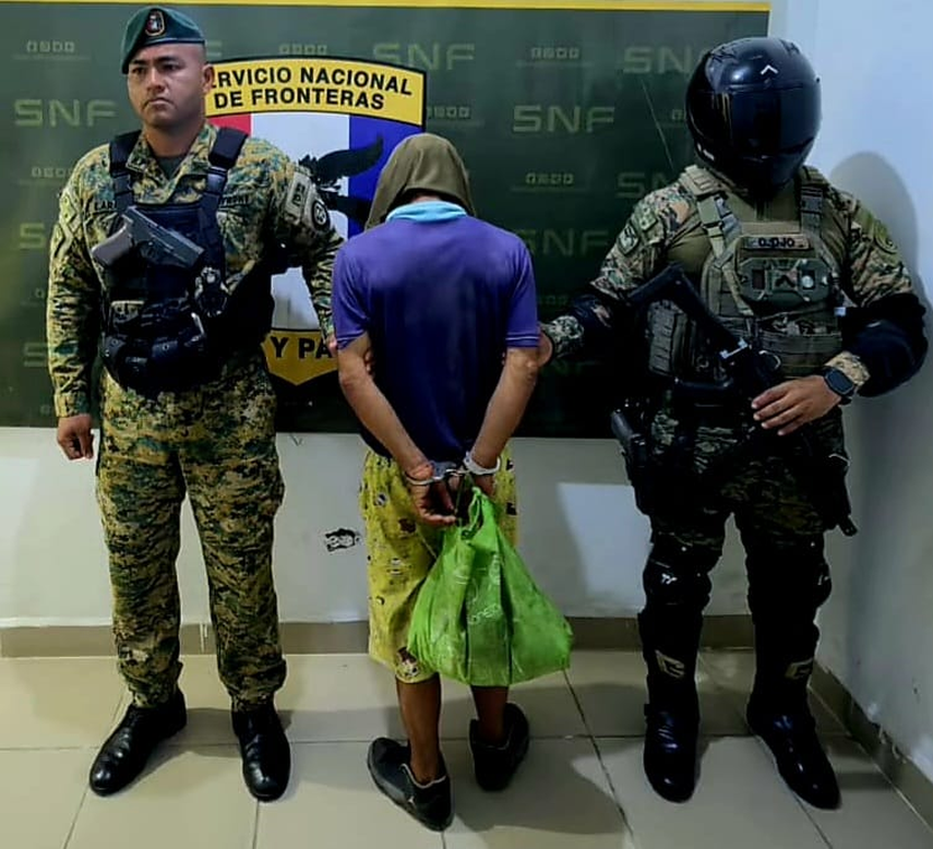 SENAFRONT captura a dos sospechosos por robo&nbsp;
