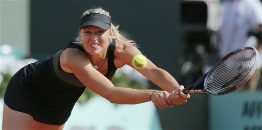 Murray y Sharapova avanzan; Meyer y Giraldo fuera