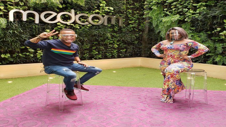 Hugo Stocker junto a Sexy Nay.