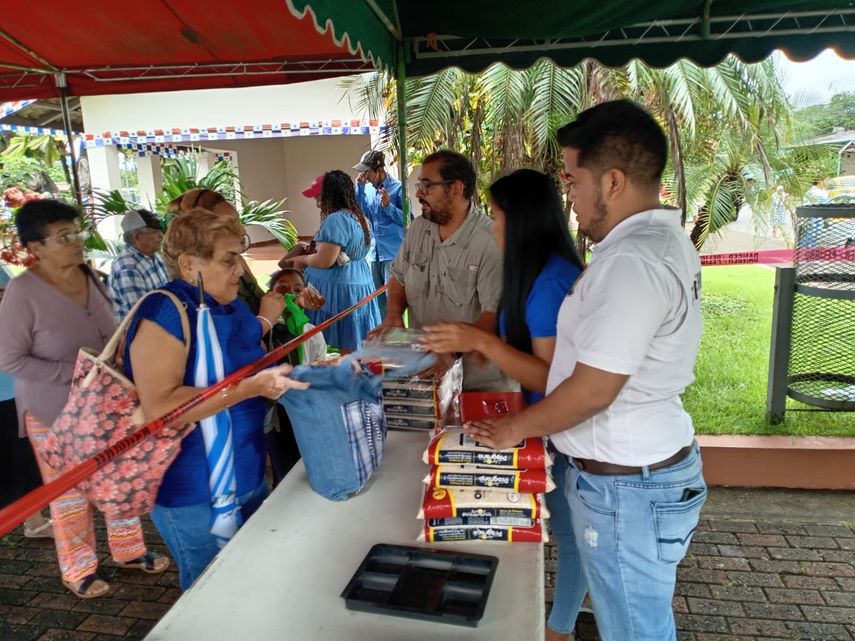 ¡AHORA! IMA realiza venta de arroz en Tocumen
