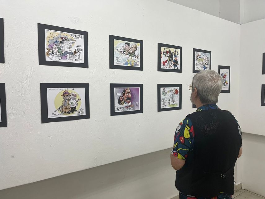 Fernando Peña Morán es homenajeado en la Galería Manuel E. Amador en la Universidad de Panamá. Fernando Peña Morán es homenajeado en la Galería Manuel E. Amador en la Universidad de Panamá.