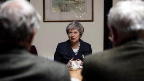 Un brexit sin acuerdo costaría un 9